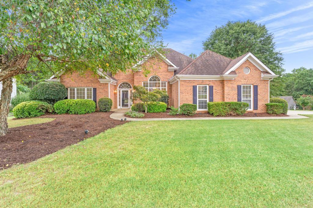 Kings Cross Way, Hoschton, GA 30548