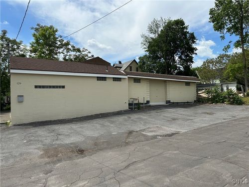 129 Fairview Ave, Syracuse, NY, 13203-3107 | Card Image