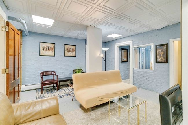20 Edward St, House other with 8 bedrooms, 8 bathrooms and 7 parking in Worcester MA | Image 14