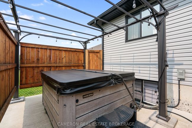 274 E Ridge Dr, House attached with 2 bedrooms, 3 bathrooms and 1 parking in Cornwall ON | Image 27