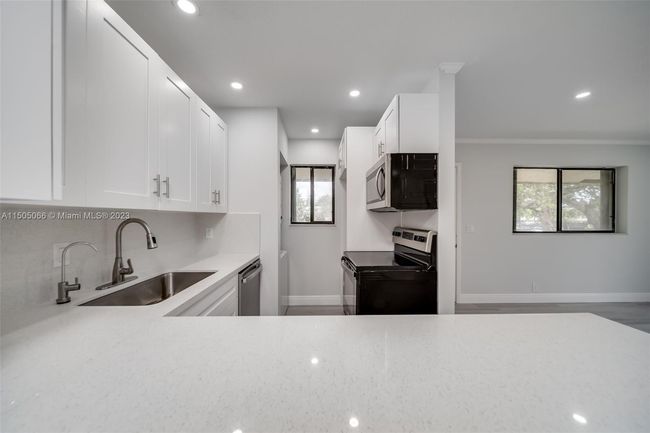 APT-211 - 677 Trace Cir, Condo with 2 bedrooms, 2 bathrooms and null parking in Deerfield Beach FL | Image 10