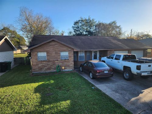 510 Edgebrook Dr, Houston, TX, 77034-2125 | Card Image