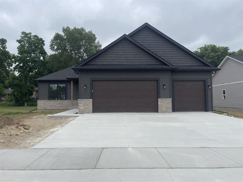 3829 N Woodbury Ln, Janesville, WI, 53545 | Card Image