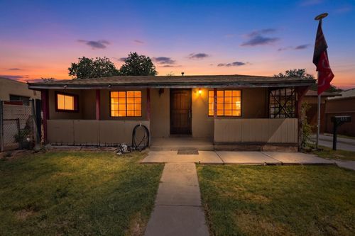 855 Delamar Ave Nw, Albuquerque, NM, 87107-5121 | Card Image