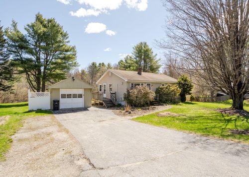 203 Gray Road, Falmouth, ME, 04105 | Card Image