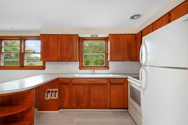 21 Parsonage Dr, House other with 3 bedrooms, 2 bathrooms and 3 parking in Warwick RI | Image 8