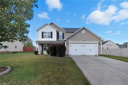 4 Trotters Run, Thomasville, NC, 27360-5369 | Card Image