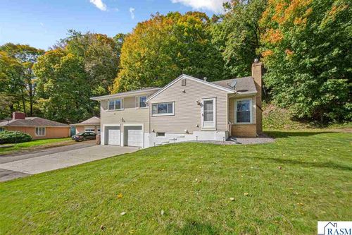 48186 Old River Bluff Rd, Saint Peter, MN, 56082-5062 | Card Image