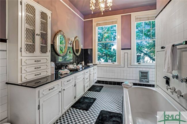 624 E Victory Dr, House other with 8 bedrooms, 5 bathrooms and null parking in Savannah GA | Image 22