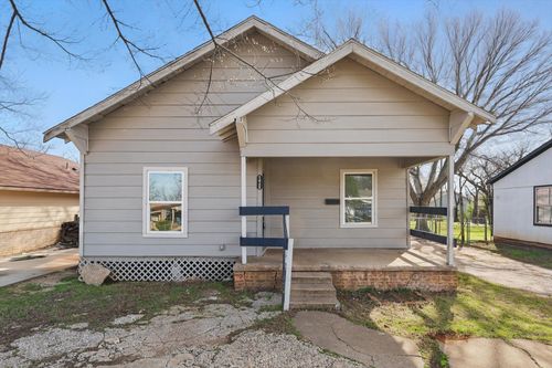 1805 Daniel St, Fort Worth, TX, 76104-5906 | Card Image