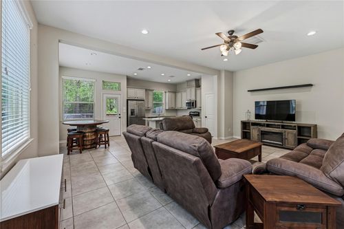 228 Cheswood Forest Pl, Montgomery, TX, 77316-1571 | Card Image