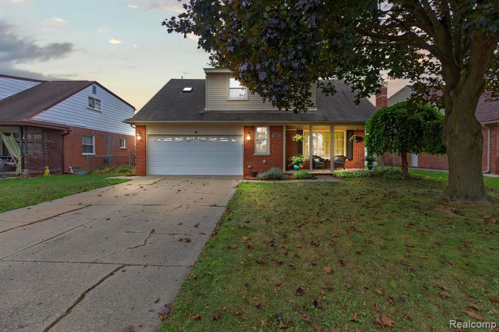 Brougham Dr, Sterling Heights, MI 48312