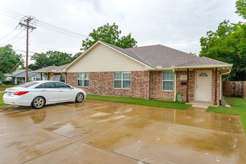 616 W Denton St, Ennis, TX, 75119-3037 | Card Image