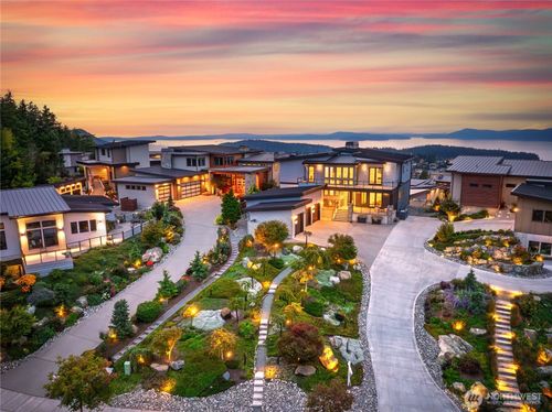 3943 Rock Ridge Pkwy, Anacortes, WA, 98221-4515 | Card Image