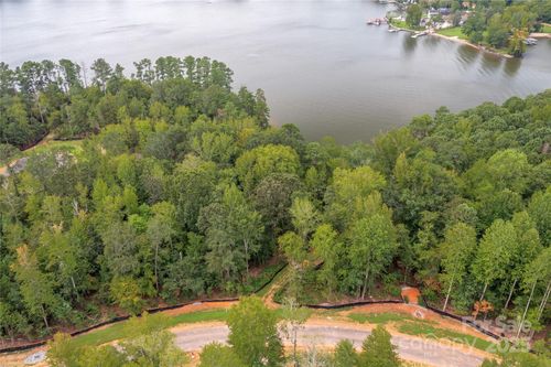 6-818 Lakeforest Dr, Clover, SC, 29710-6108 | Card Image