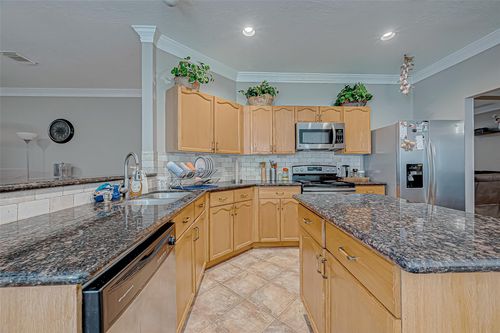 211 Rolling Plains Dr, Sugar Land, TX, 77479-5120 | Card Image