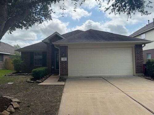 5417 Summer Spring Ln, Rosharon, TX, 77583-8168 | Card Image