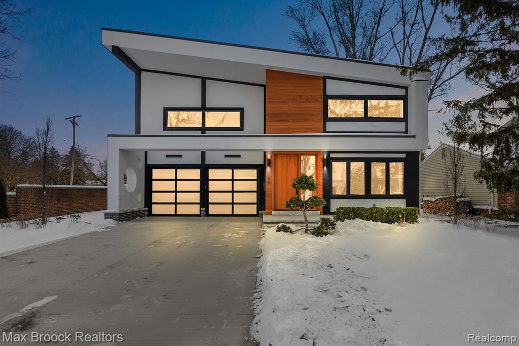 Westchester Way, Birmingham, MI 48009
