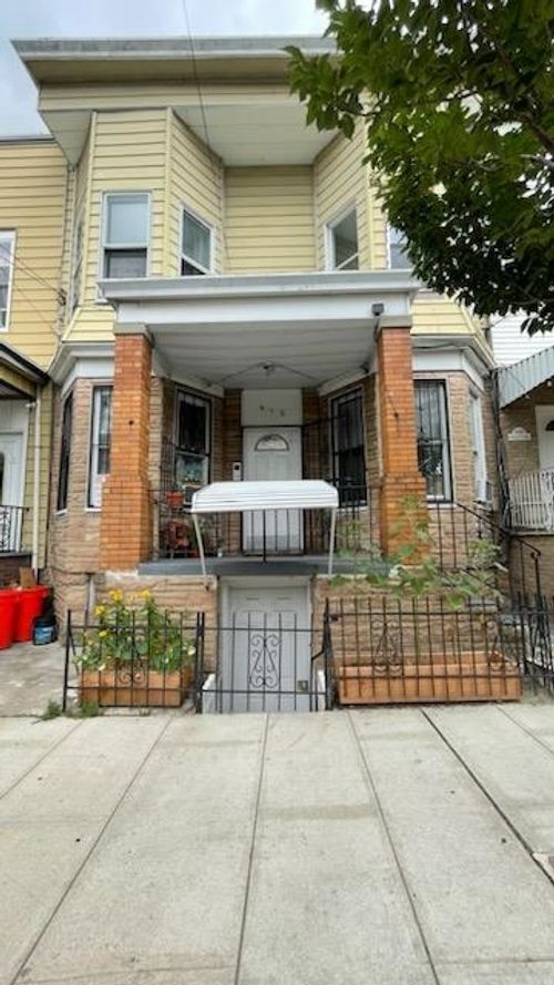 apt-4-910 16th St, Union City, NJ, 07087-1953 | Card Image