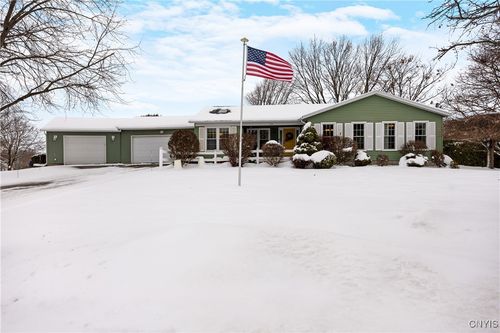 650 Patio Circle Dr, Oneida, NY, 13421-1810 | Card Image