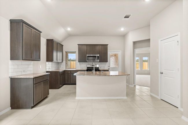 28818 Bobcat Run Dr, House other with 3 bedrooms, 2 bathrooms and 2 parking in New Caney TX | Image 4