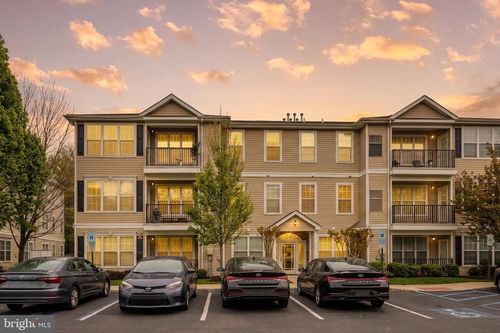 121 Kyle Way, Ewing, NJ, 08628-2525 | Card Image
