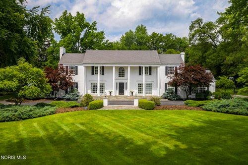 3000 Valley View Dr, Ottawa Hills, OH, 43615-2238 | Card Image