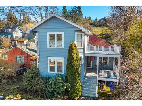 715 Sherman Ave, HoodRiver, OR, 97031 | Card Image