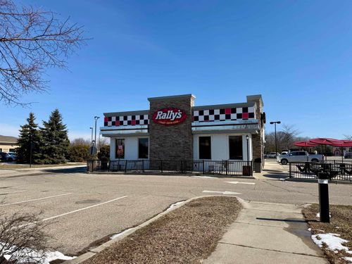 15155 Silver Parkway, Fenton, MI, 48430 | Card Image