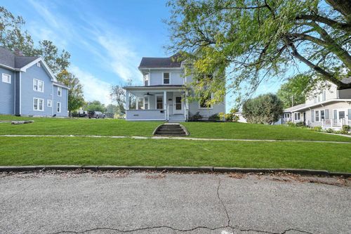 802 Park St, Reinbeck, IA, 50669-1224 | Card Image