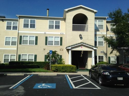 18147-18147 Sterling Gate Cir, TAMPA, FL, 33647-1789 | Card Image