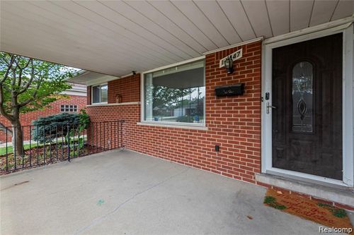 11447 Edwin Dr, Warren, MI, 48093-2679 | Card Image