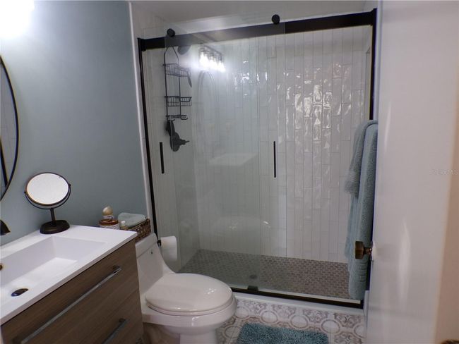 APT-210 - 756 White Pine Tree Rd, Condo with 2 bedrooms, 2 bathrooms and null parking in Venice FL | Image 13