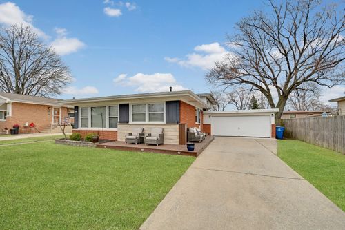 333 Homewood Ct, Chicago Heights, IL, 60411-1833 | Card Image