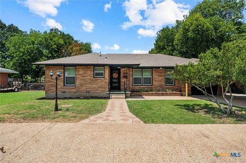 2208 N 44th St, Waco, TX, 76710-2019 | Card Image