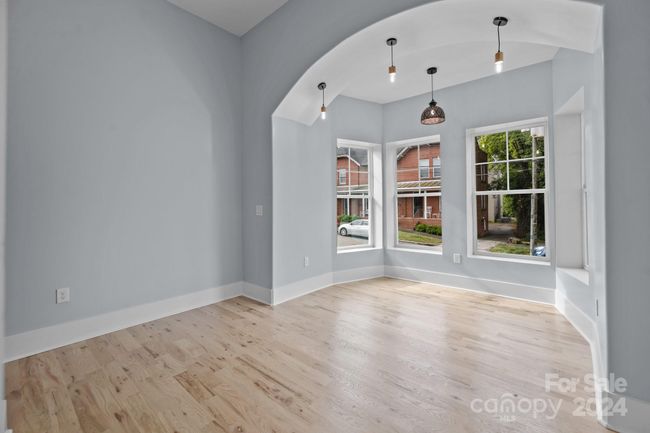 Street side bedroom | Image 8