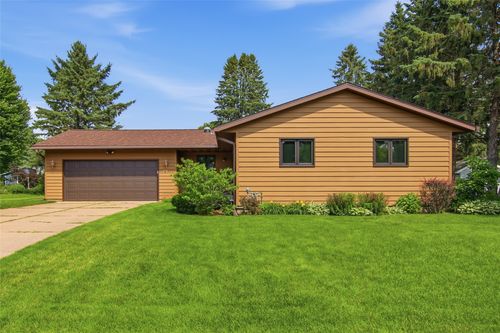 4725 Rudolph Road, Eau Claire, WI, 54701 | Card Image