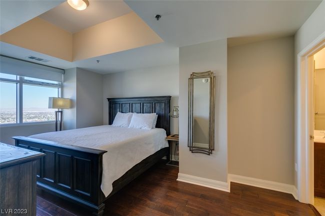 UNIT-1618 - 150 Las Vegas Blvd N, Condo with 1 bedrooms, 2 bathrooms and null parking in Las Vegas NV | Image 21