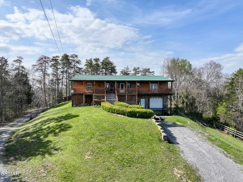 2440 Levee Way, Sevierville, TN, 37876-5820 | Card Image