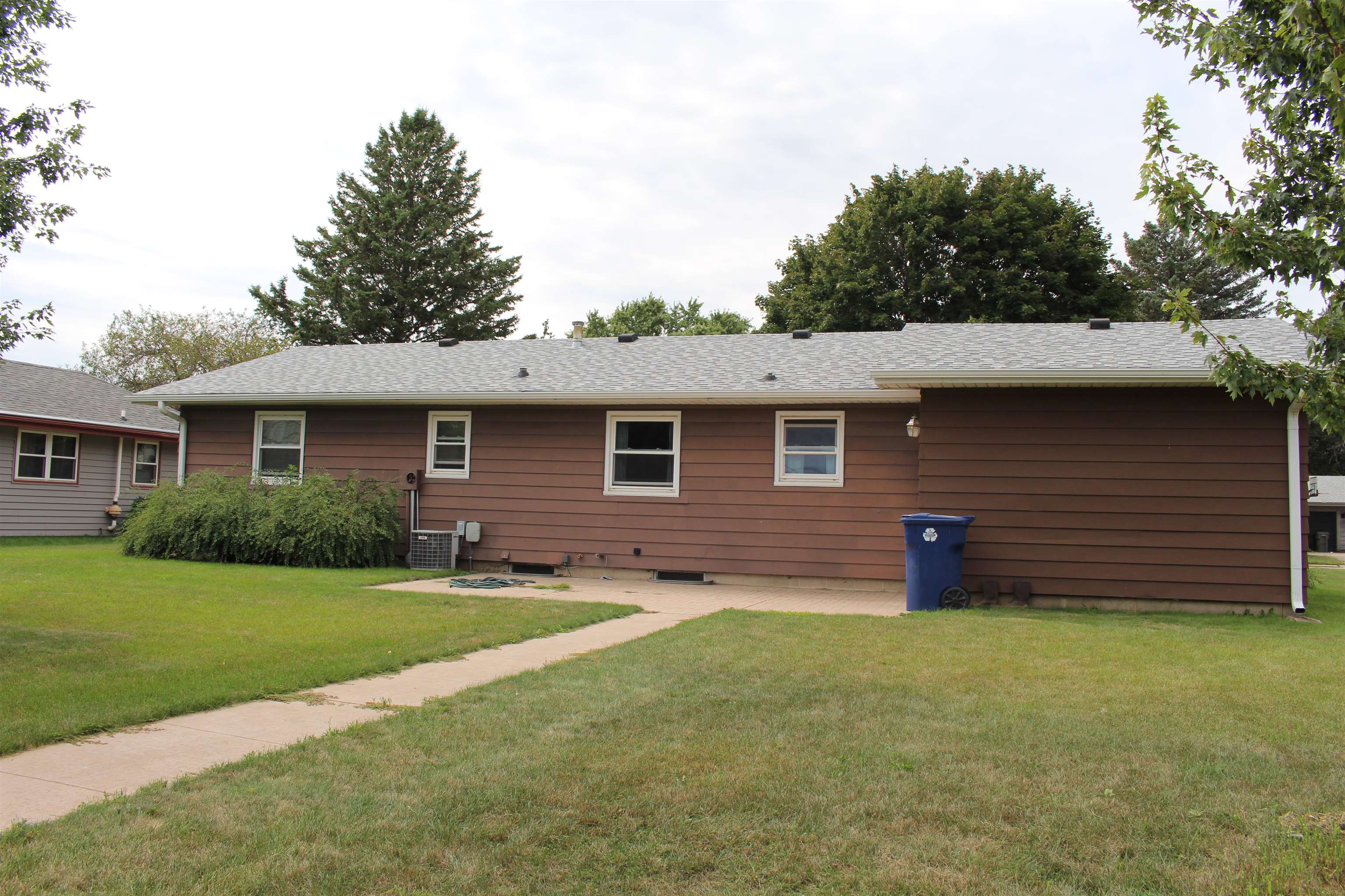 1st Ave, Spencer, IA 51301