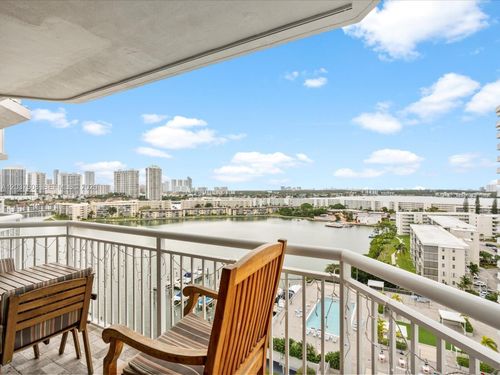 1401-18071 Biscayne Blvd, Aventura, FL, 33160-2525 | Card Image
