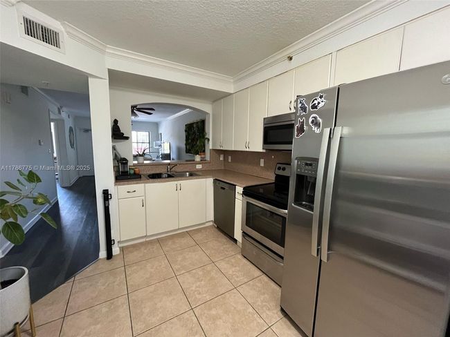 9 - 22701 Sw 88 Th Pl, Condo with 2 bedrooms, 2 bathrooms and null parking in Cutler Bay FL | Image 7