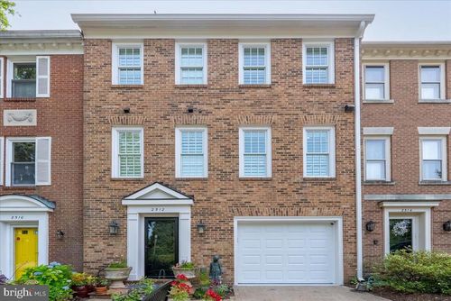 2512 N Harrison St, ARLINGTON, VA, 22207-1618 | Card Image