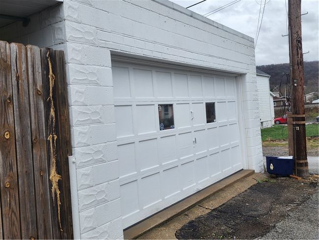 227 Mckinley Ave, House other with 3 bedrooms, 2 bathrooms and 1 parking in East Vandergrift PA | Image 6