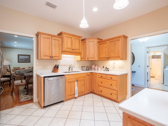 10262 Wildwood Cir, House other with 3 bedrooms, 2 bathrooms and null parking in Live Oak FL | Image 17