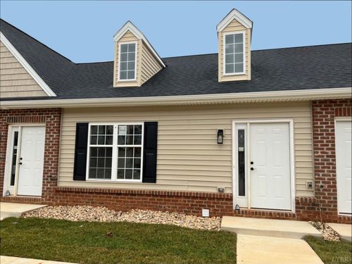 307-3008 Hill St, Lynchburg, VA, 24501-2557 | Card Image