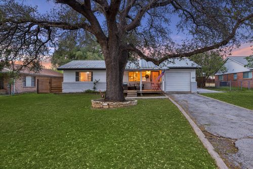 4247 River Oaks Dr, Kingsland, TX, 78639-5232 | Card Image