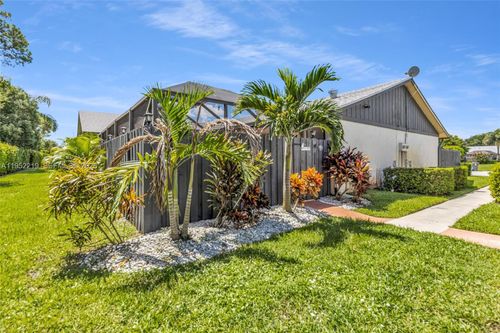 b-1050 Summit Trail Cir, West Palm Beach, FL, 33415-4845 | Card Image
