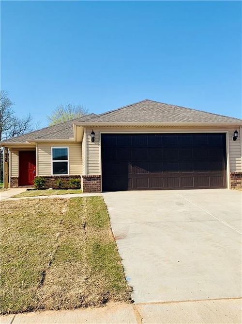 936 E Bunting St, Fayetteville, AR, 72701-4704 | Card Image