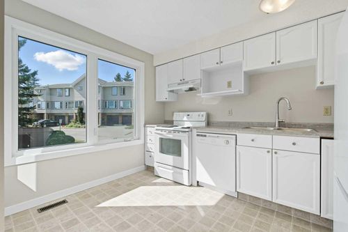 12 Coachway Gardens Sw, Calgary, AB, T3H2V9 | Card Image